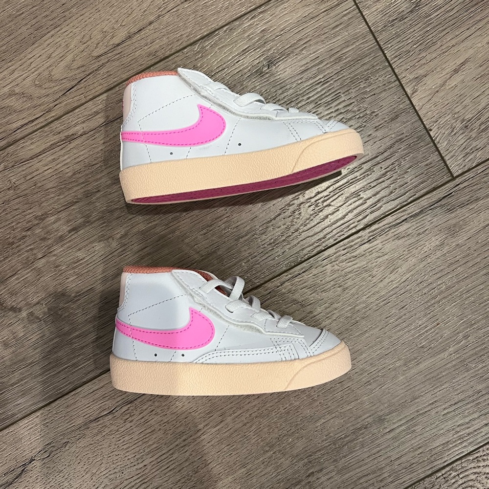 NWOT Nike Kids Easy On Blazer